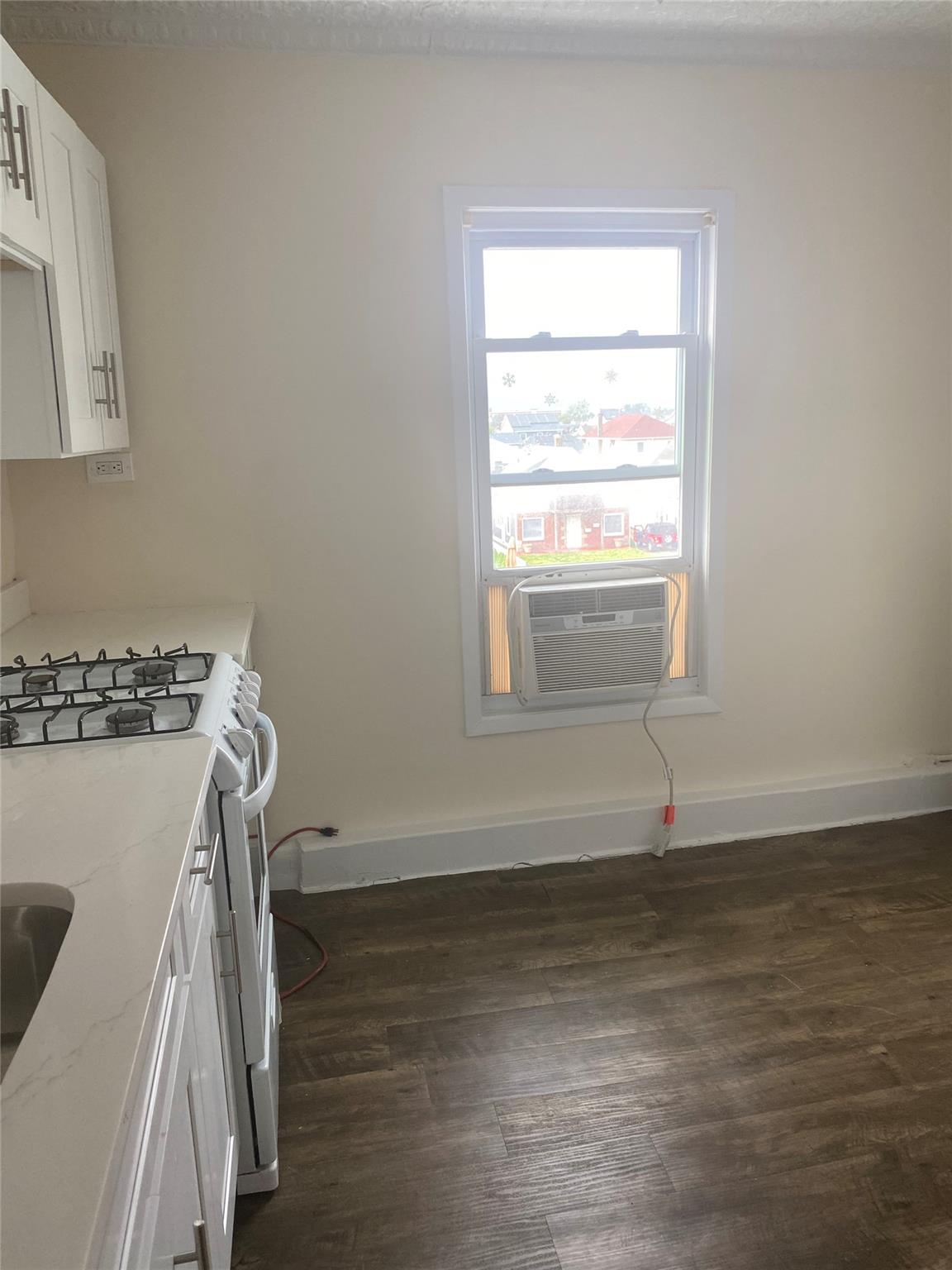 Long Beach, New York 11561, United States, 1 Bedroom Bedrooms, ,1 BathroomBathrooms,Residential,Active,129498