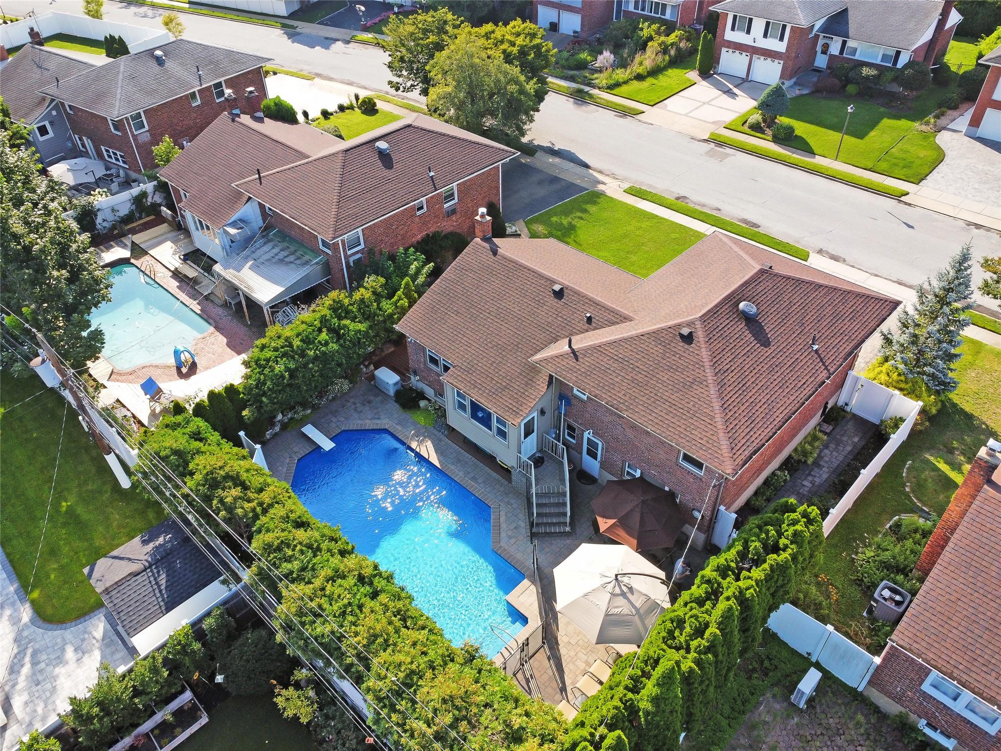 1153 Sheldon Drive, Westbury, New York image 31