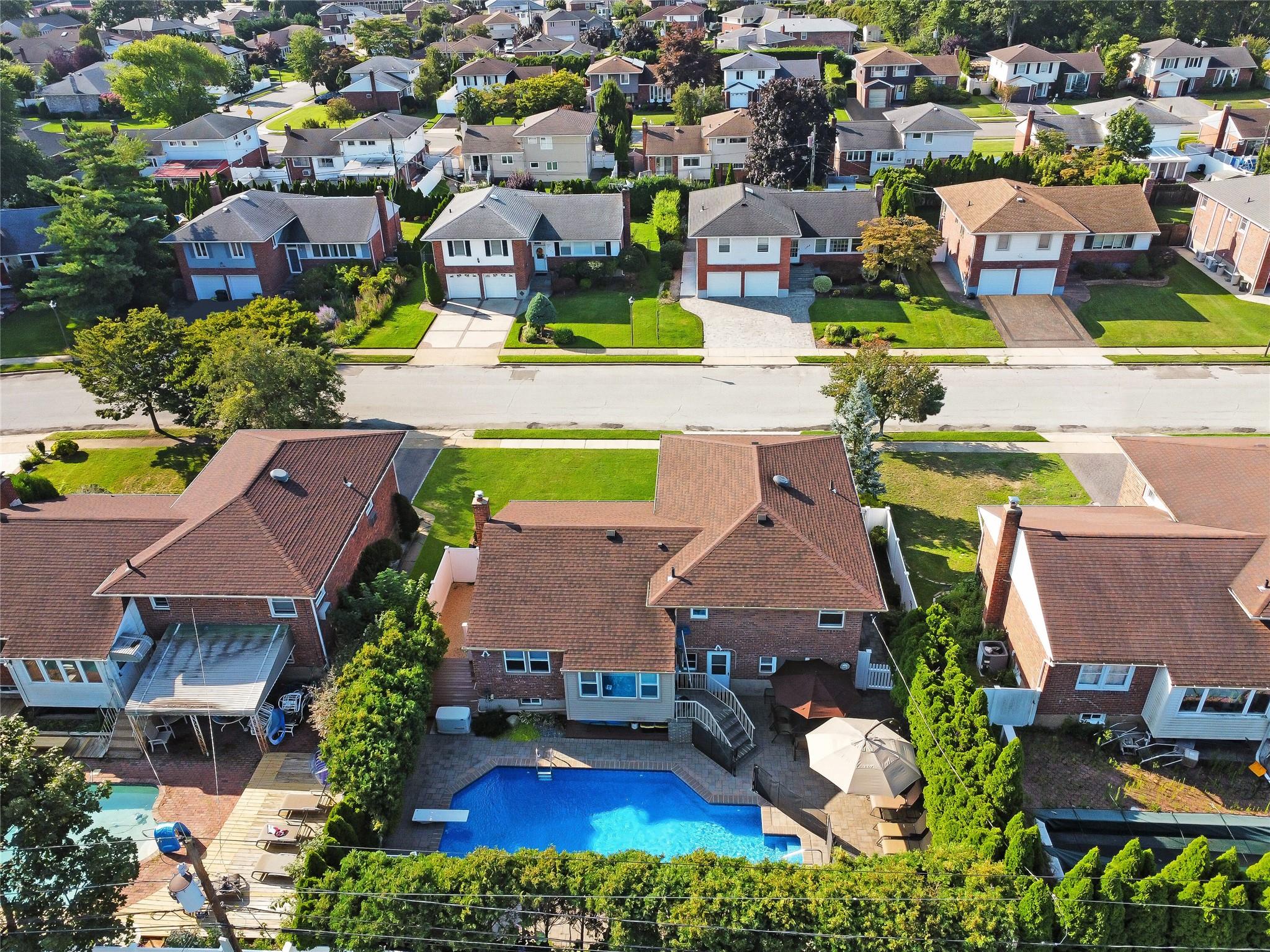 1153 Sheldon Drive, Westbury, New York image 30