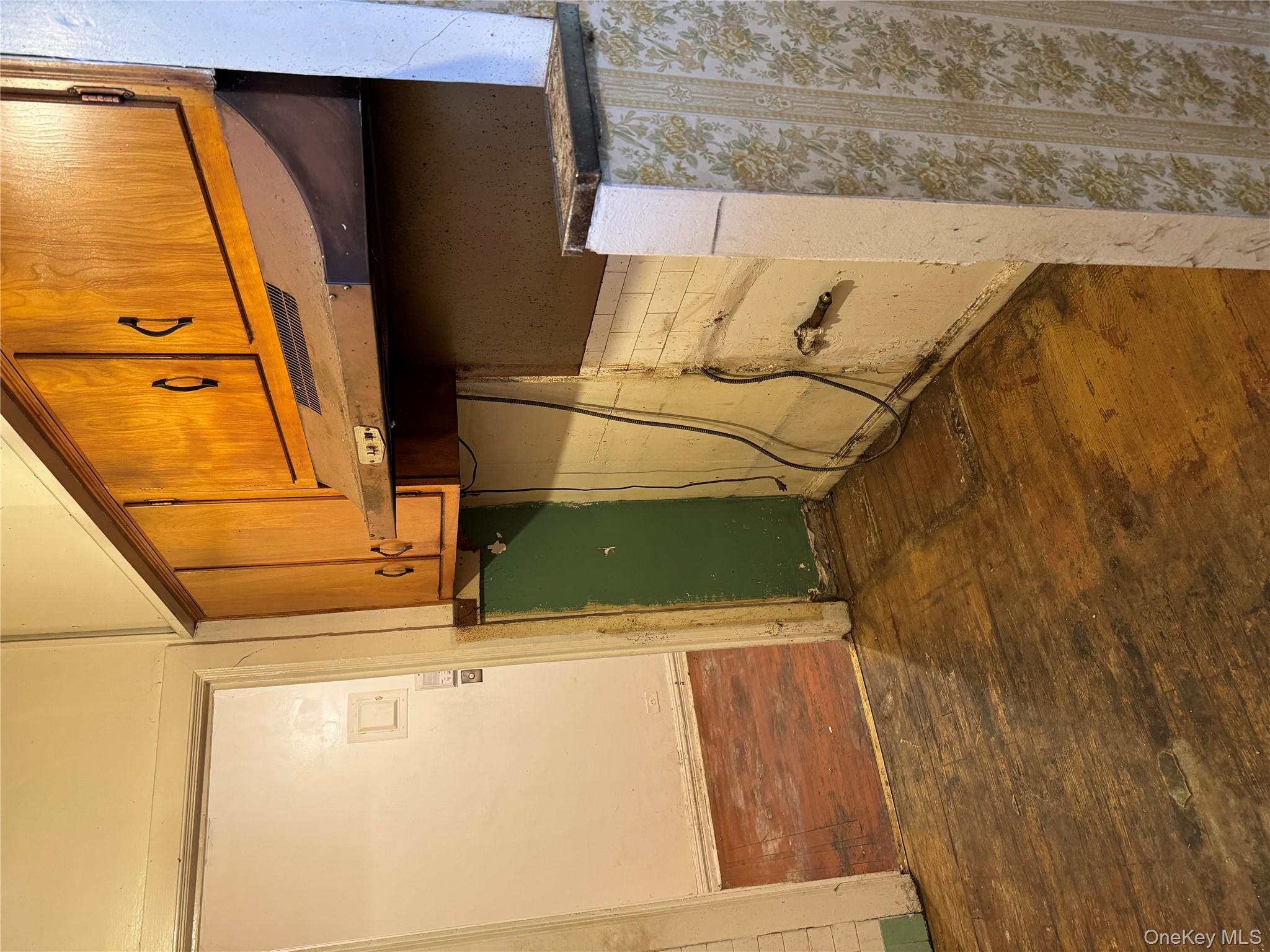 2925 Matthews Avenue 4C