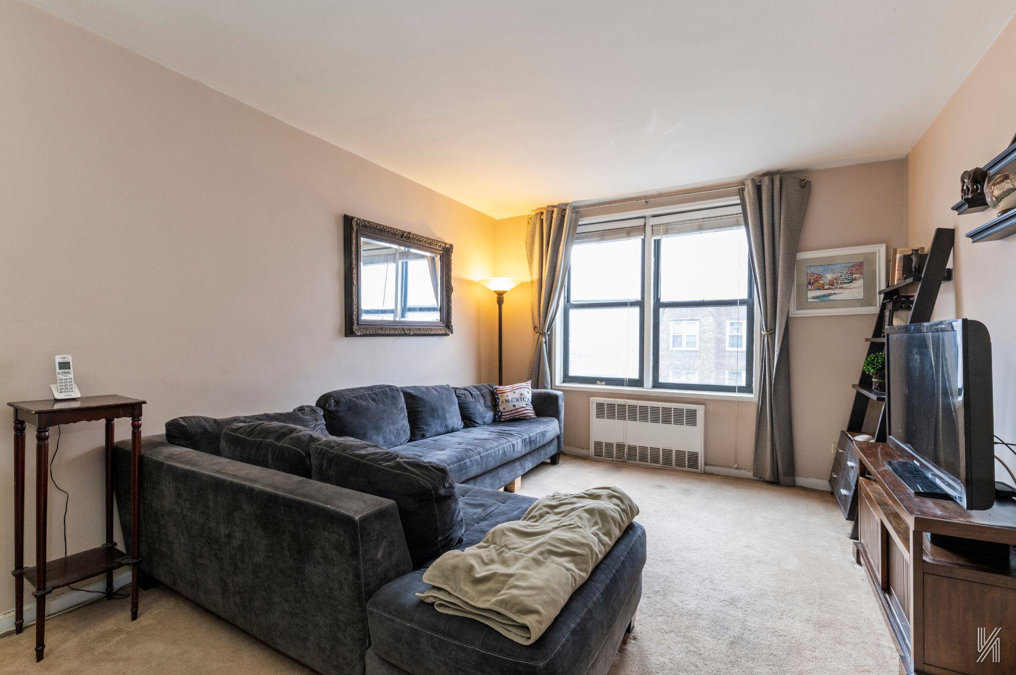 33-27 91st Street #3J, Jackson Heights, New York image 3