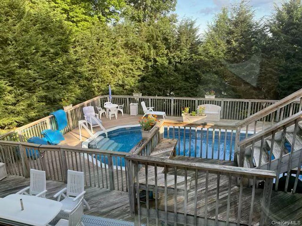 Photo of 1275 Williams Drive, Shrub Oak, NY 10588 (MLS # 955532)