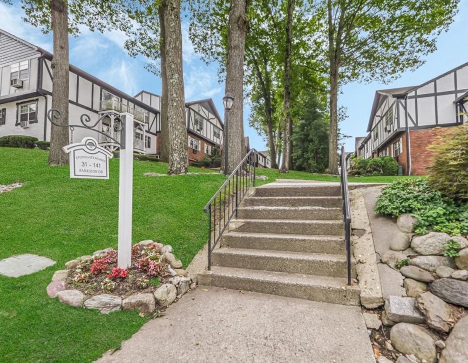 97 Parkside Drive, Suffern, New York image 2