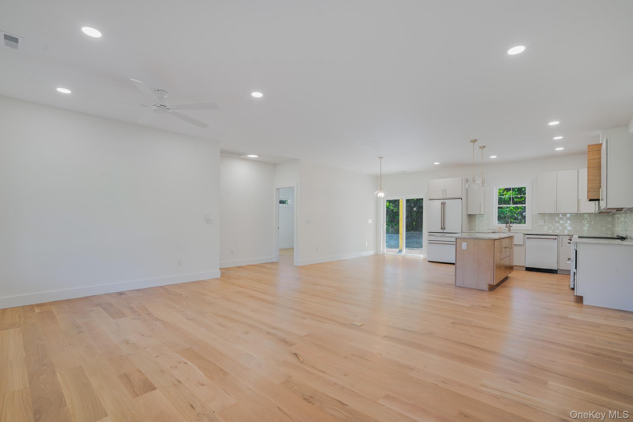 153 S Quaker Lane
