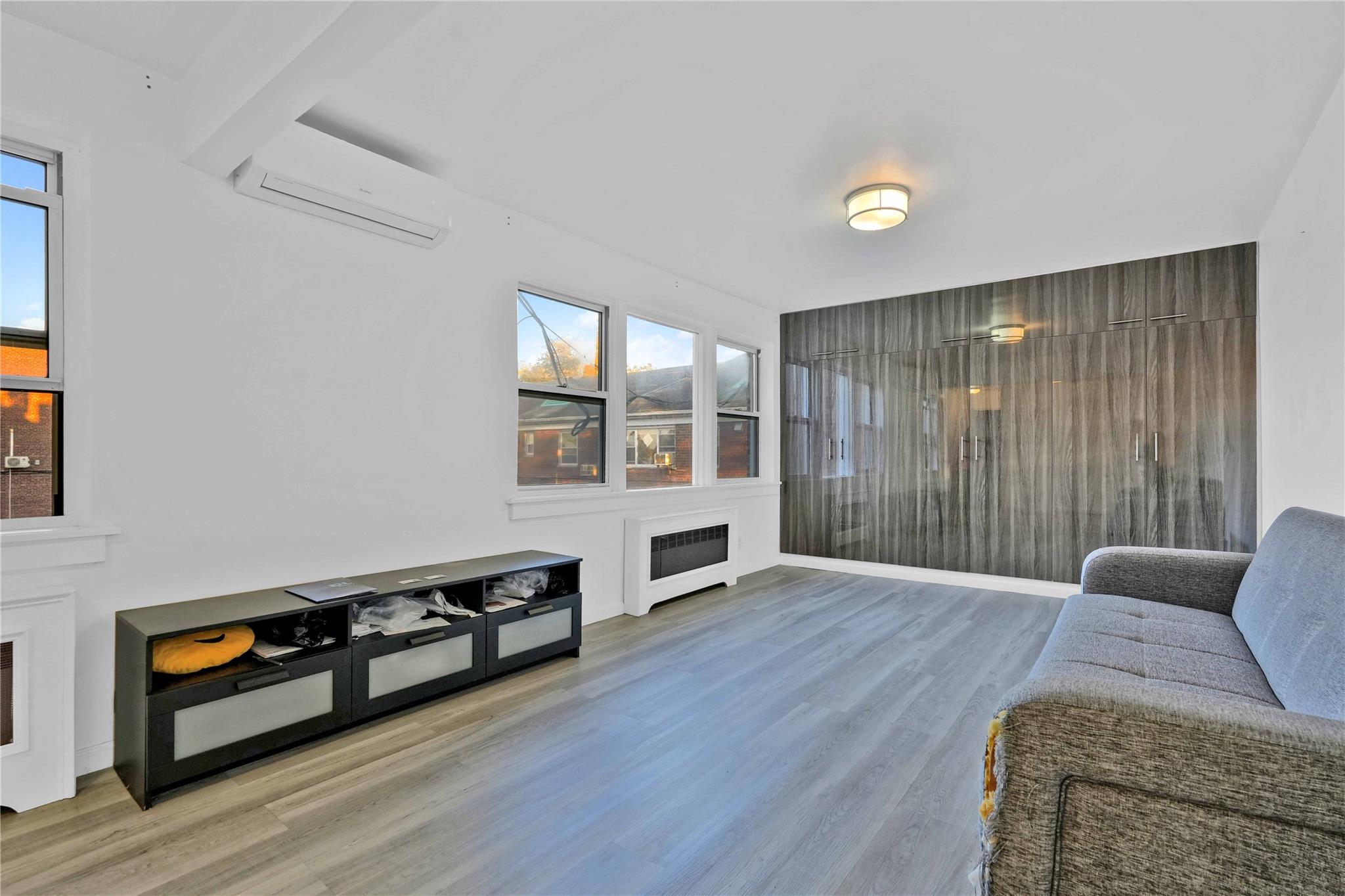 Property for Sale at 138th Street 2B, Flushing, Queens, NY - Bedrooms: 1 
Bathrooms: 1 
Rooms: 4  - $298,000