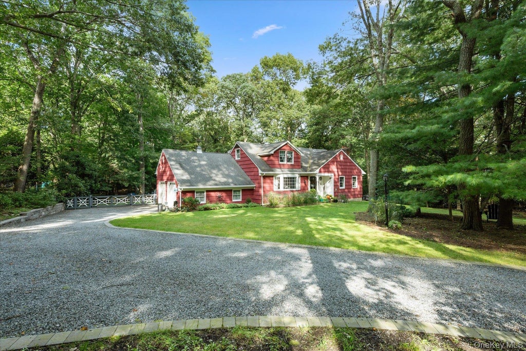 Photo of 9 Circle Drive, Shoreham, NY 11786 (MLS # 1058507)