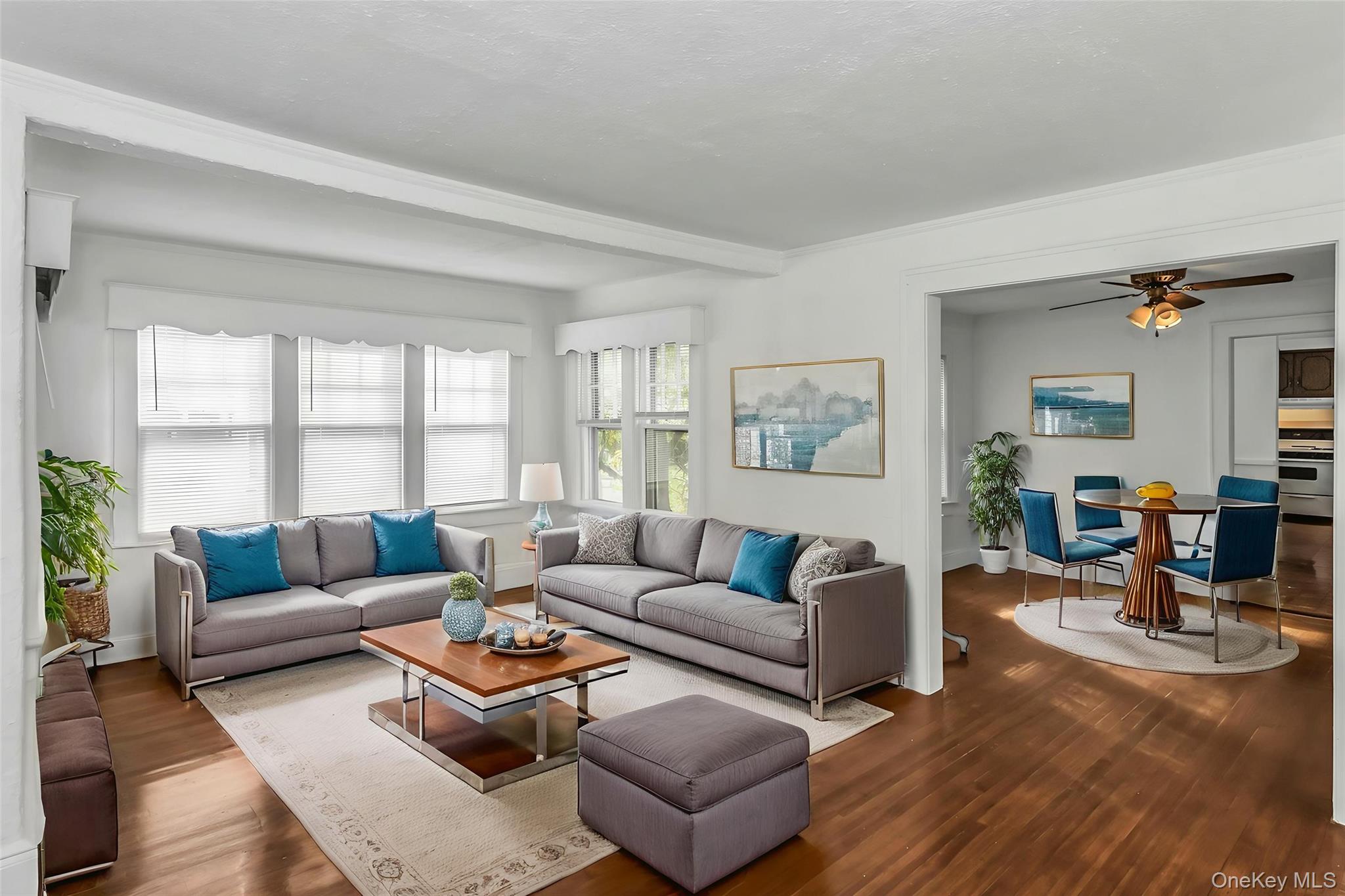 251 N Long Beach Avenue