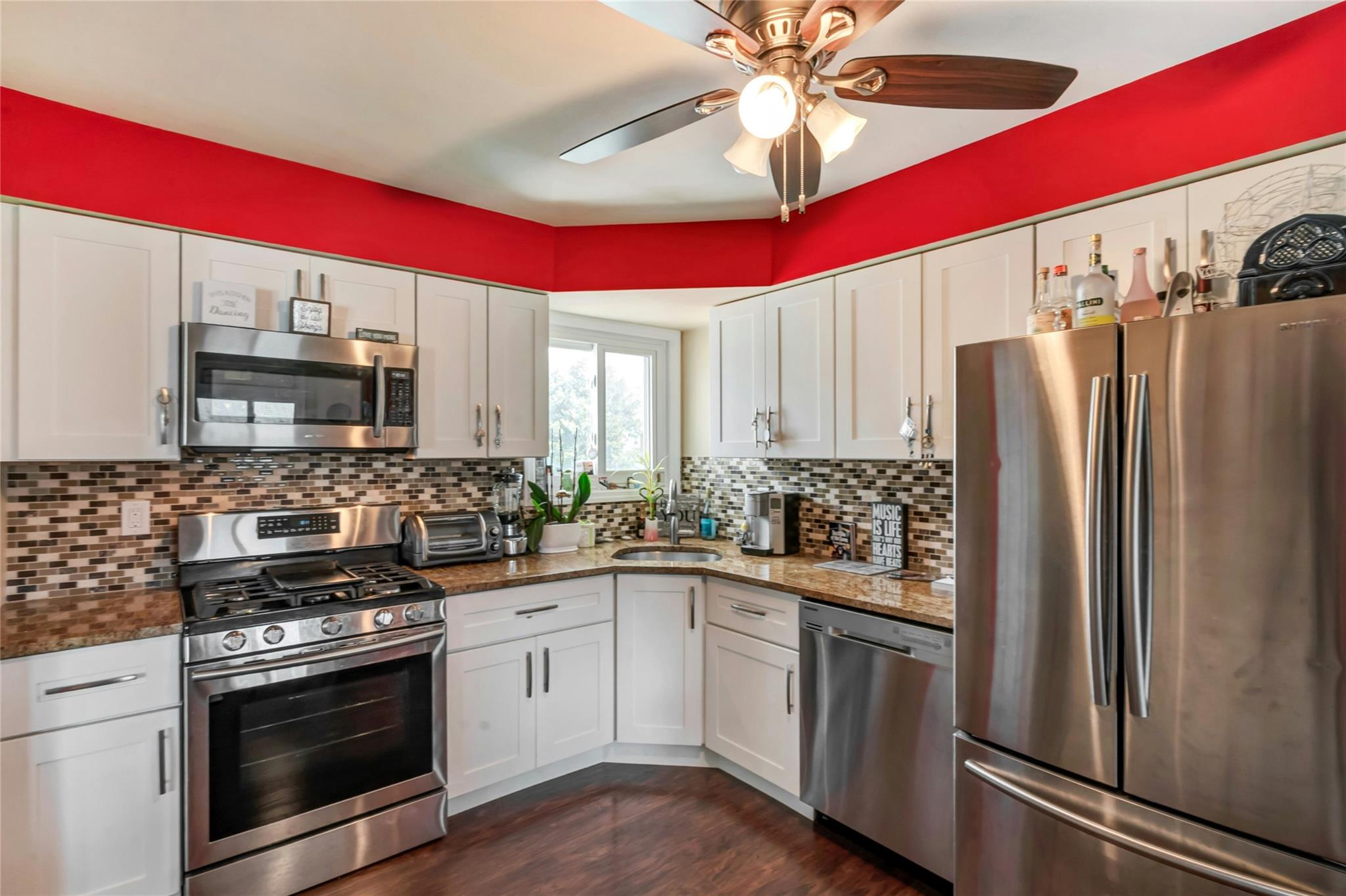 2375 Bayview Avenue, Wantagh, New York image 8