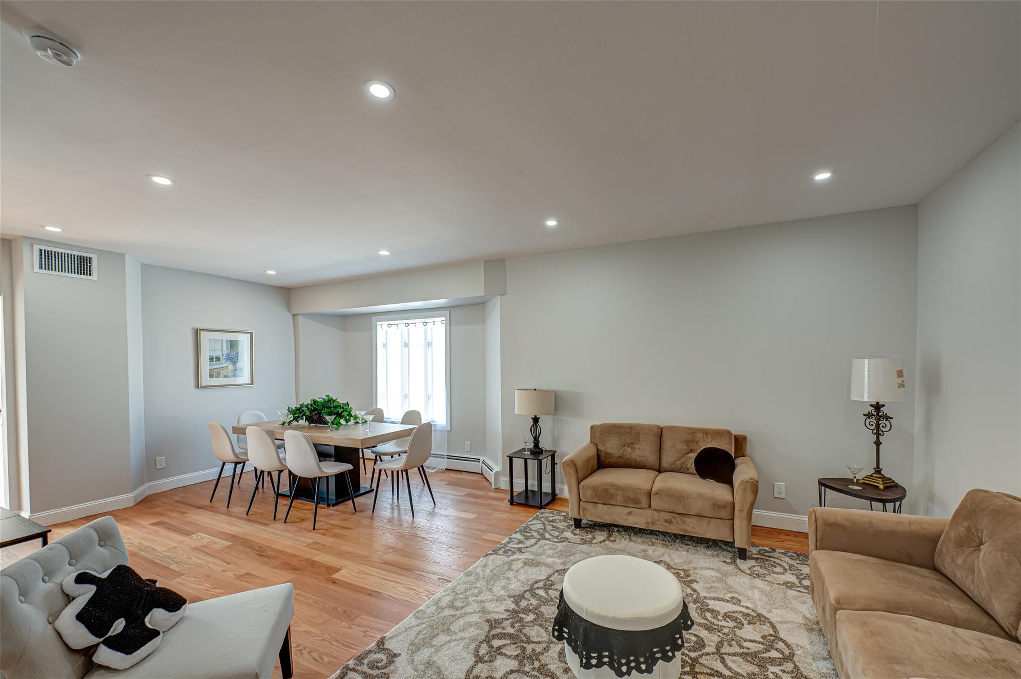 2726 Clarendon Avenue, Bellmore, New York image 3