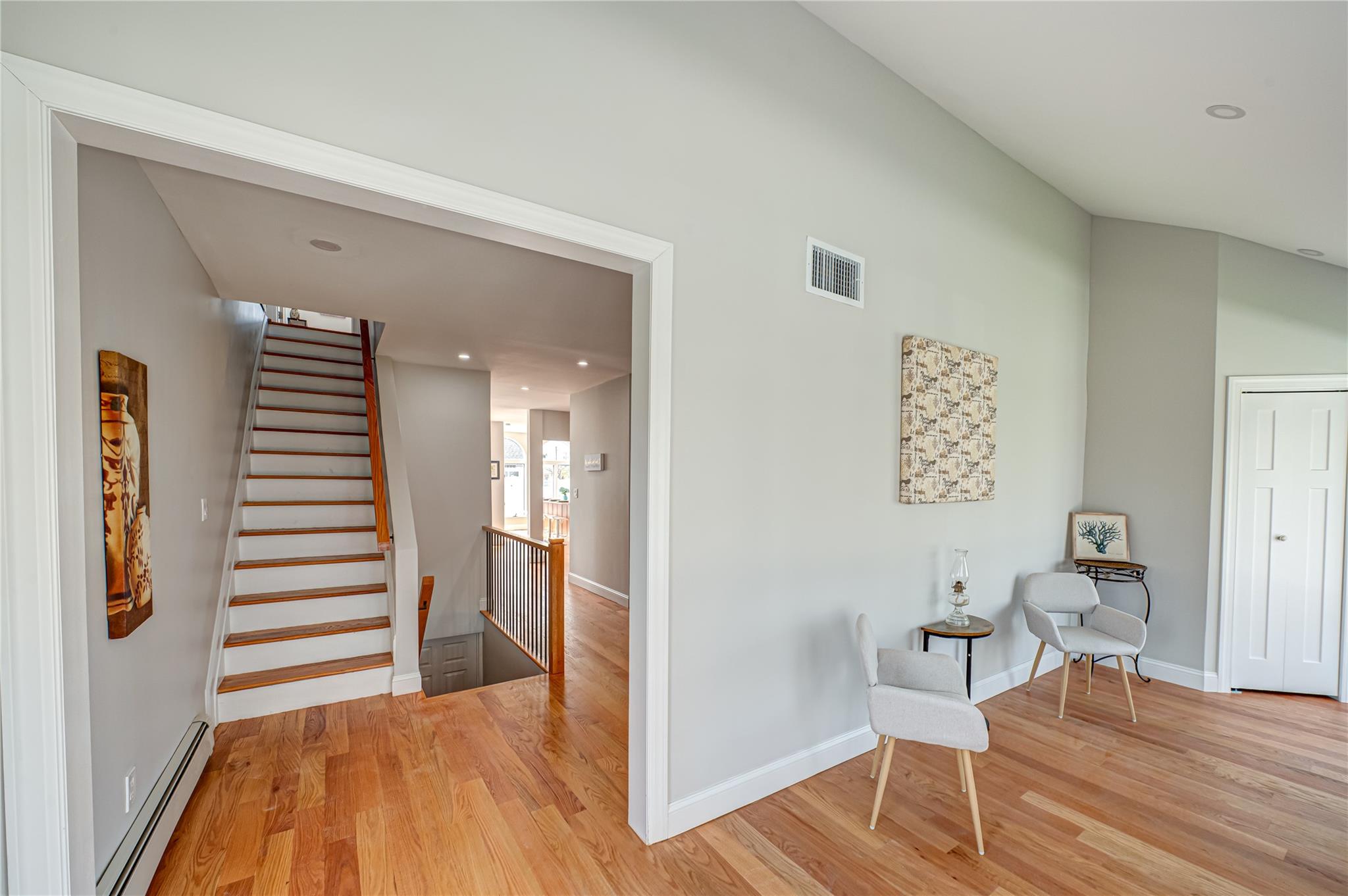 2726 Clarendon Avenue, Bellmore, New York image 7