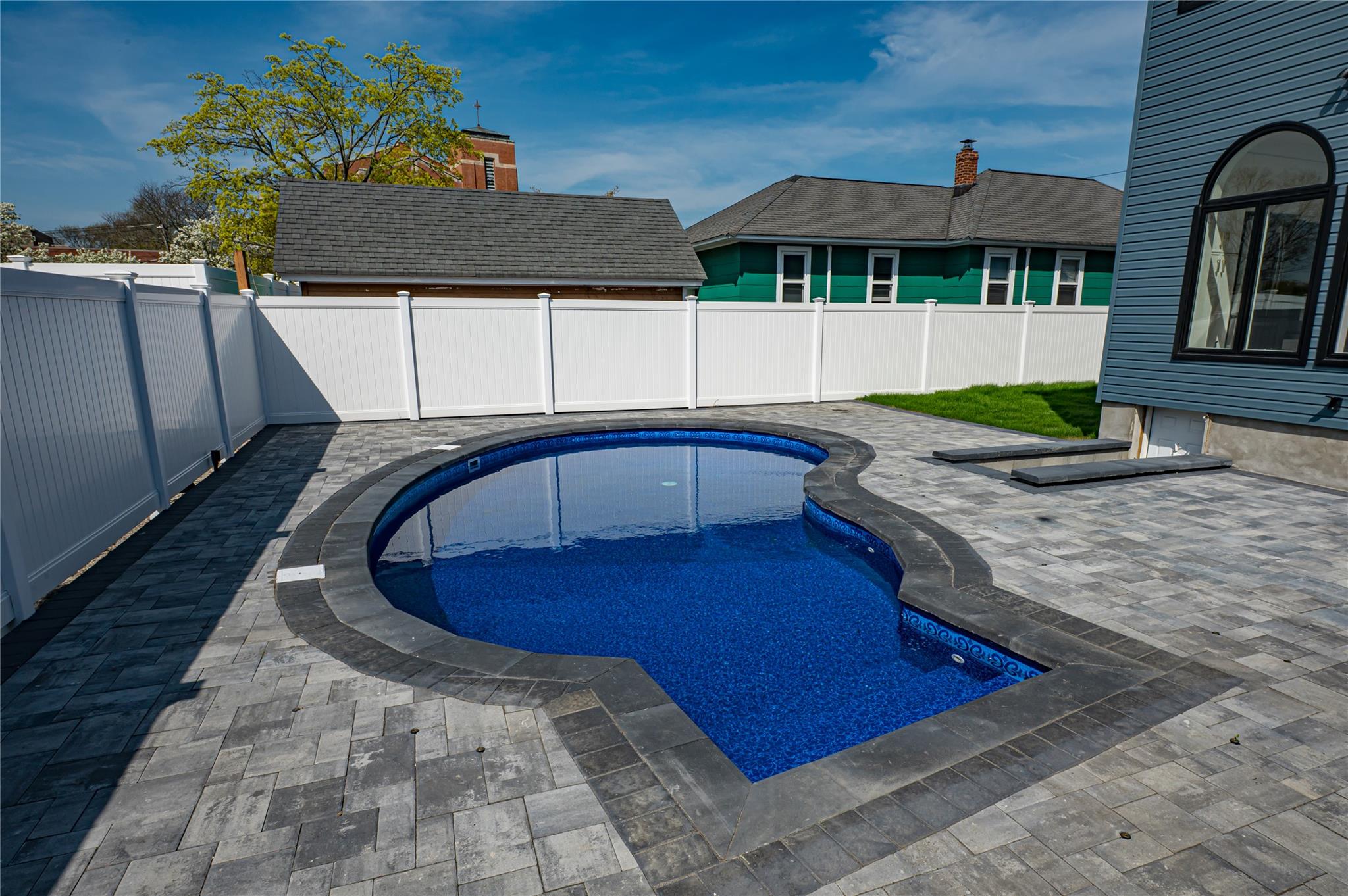 2726 Clarendon Avenue, Bellmore, New York image 29