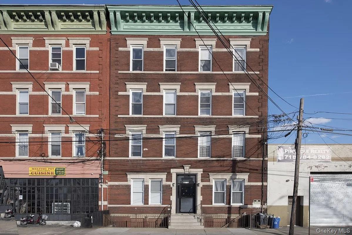 36-05 Vernon Boulevard