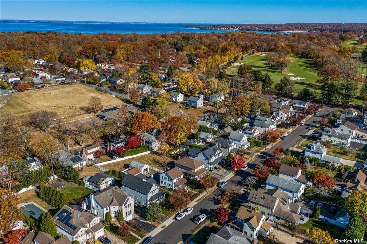 Port Washington, New York 11050, United States, 3 Bedrooms Bedrooms, ,1 BathroomBathrooms,Residential,Active,85541