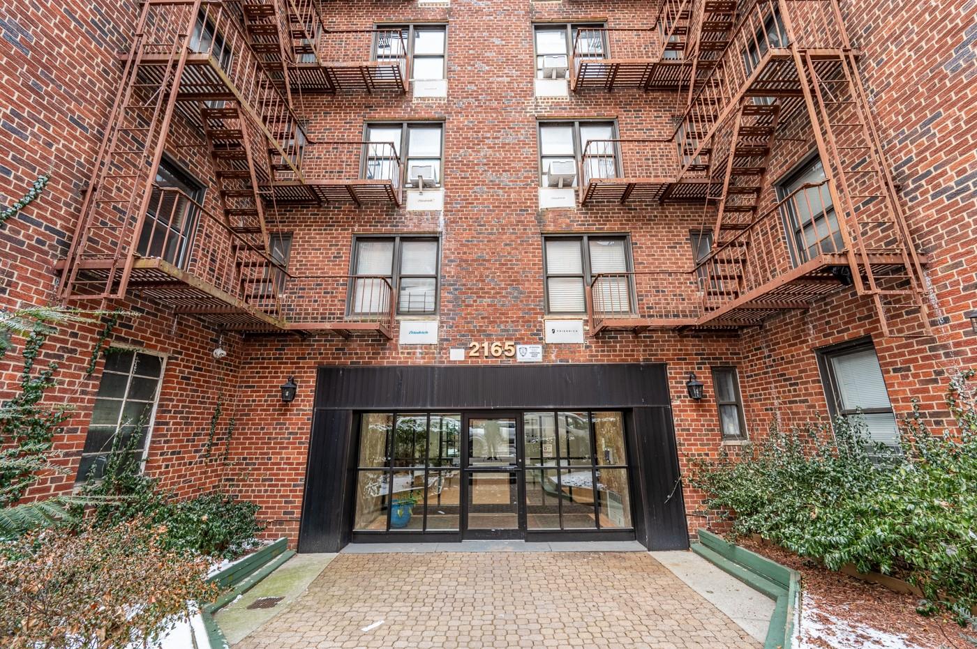 2165 Matthews Avenue #1G, Bronx, New York image 17