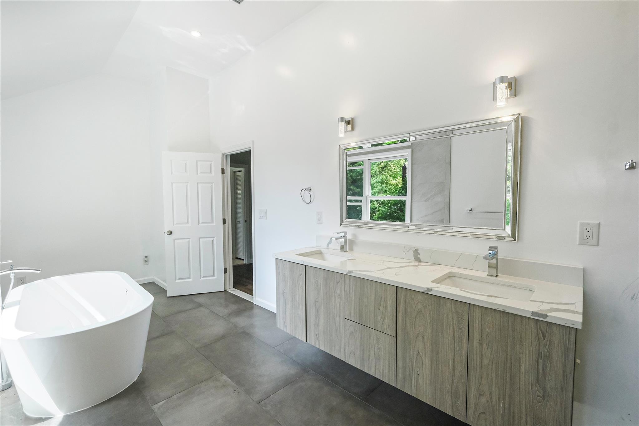 278 Parkside Avenue, Miller Place, New York image 22