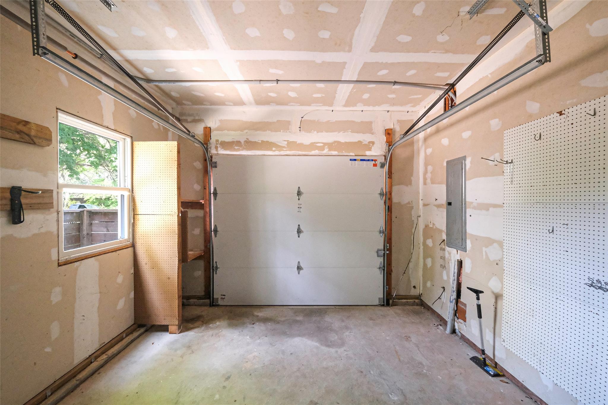 278 Parkside Avenue, Miller Place, New York image 31