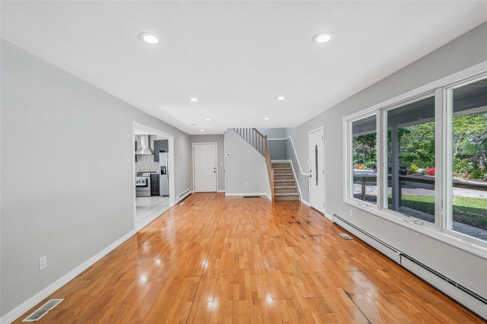 278 Parkside Avenue, Miller Place, New York image 27