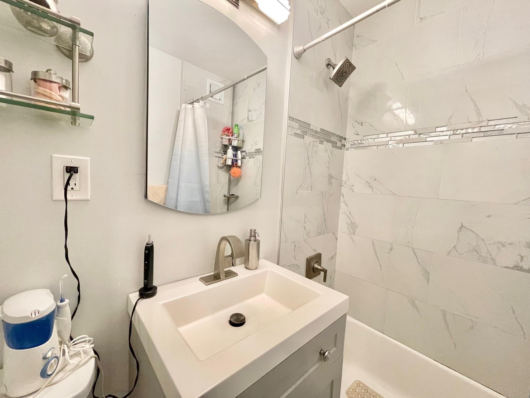61-20 Grand Central Parkway #A1503, Forest Hills, New York image 6