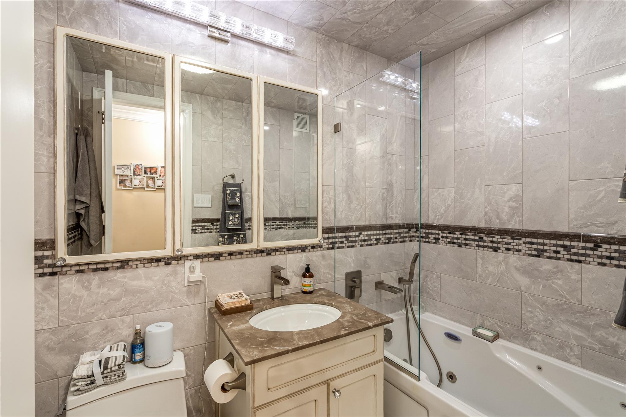 17-85 215th Street #4M, Bayside, New York image 22