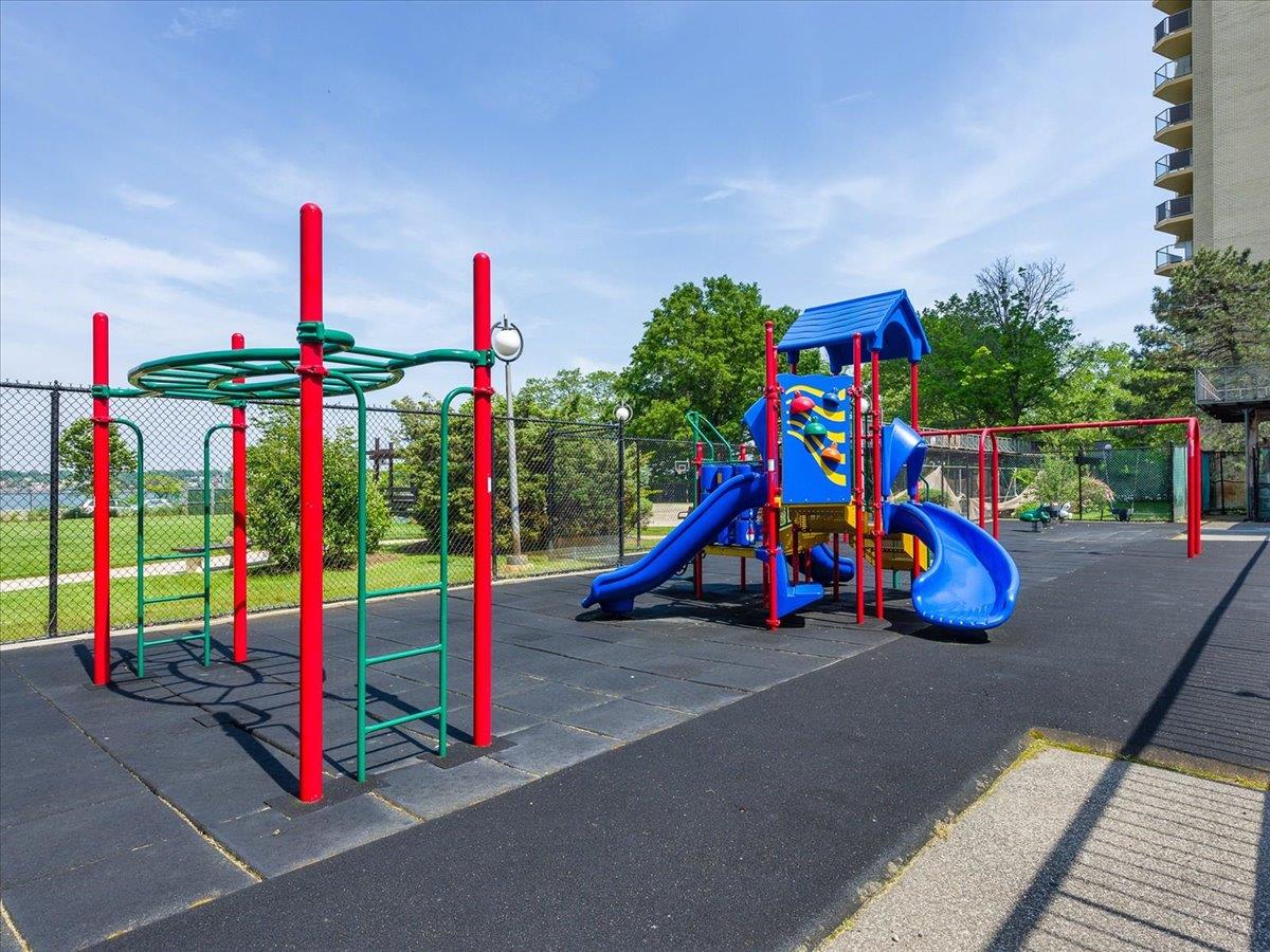 17-85 215th Street #4M, Bayside, New York image 38