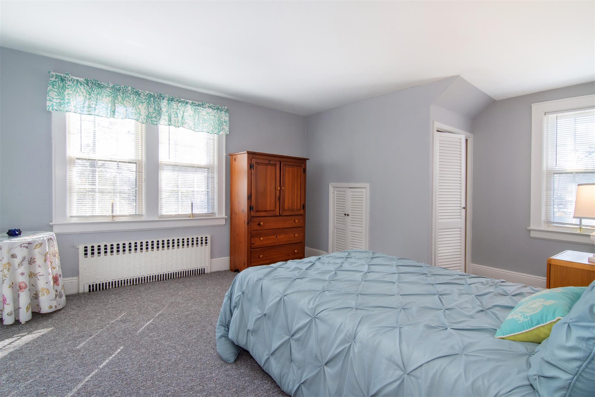 376 Aka 372 Bronxville Road, Yonkers, New York image 19