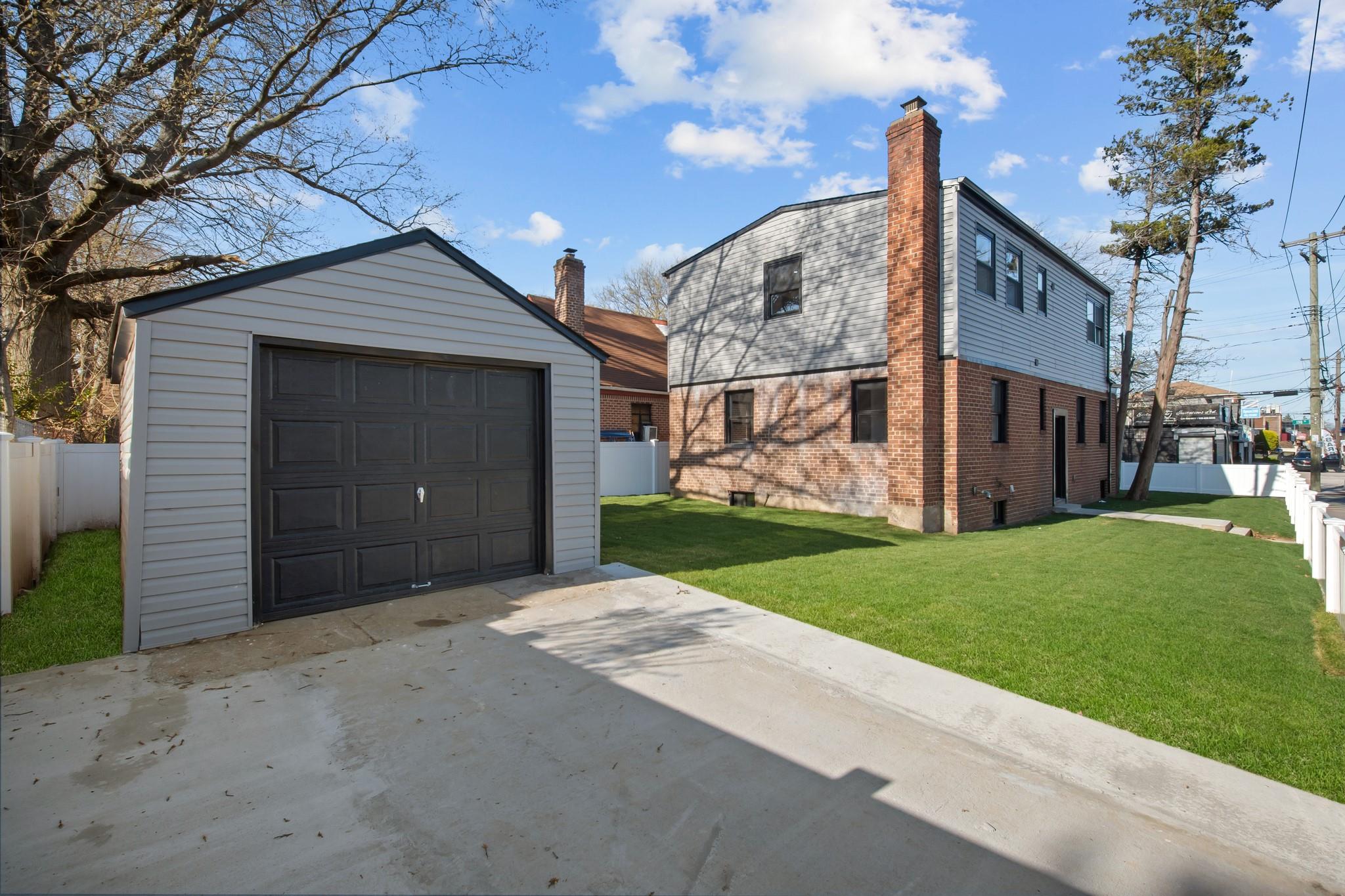 113-44 198th Street, Saint Albans, New York image 17
