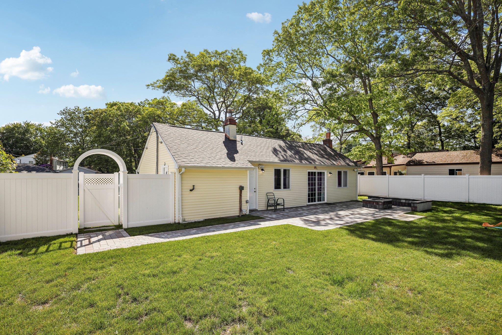 70 Propose Road, Brookhaven, New York image 31