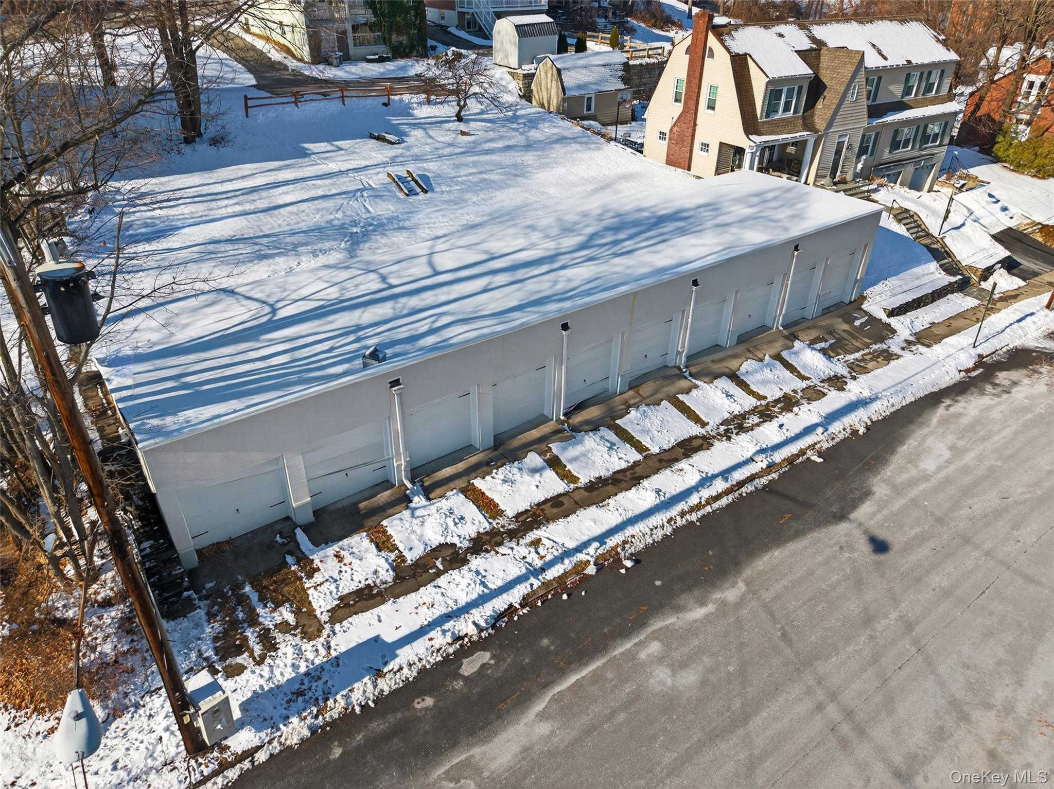 335 N Montgomery Street