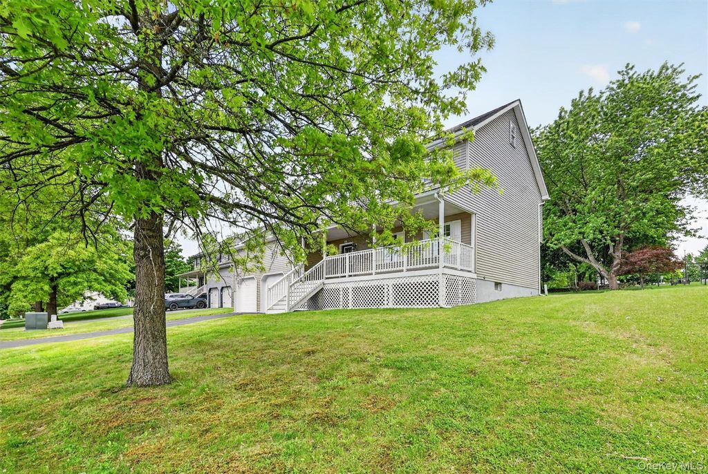 Photo of 30 Wavey Willow Lane, Montgomery, NY 12549 (MLS # 1006583)