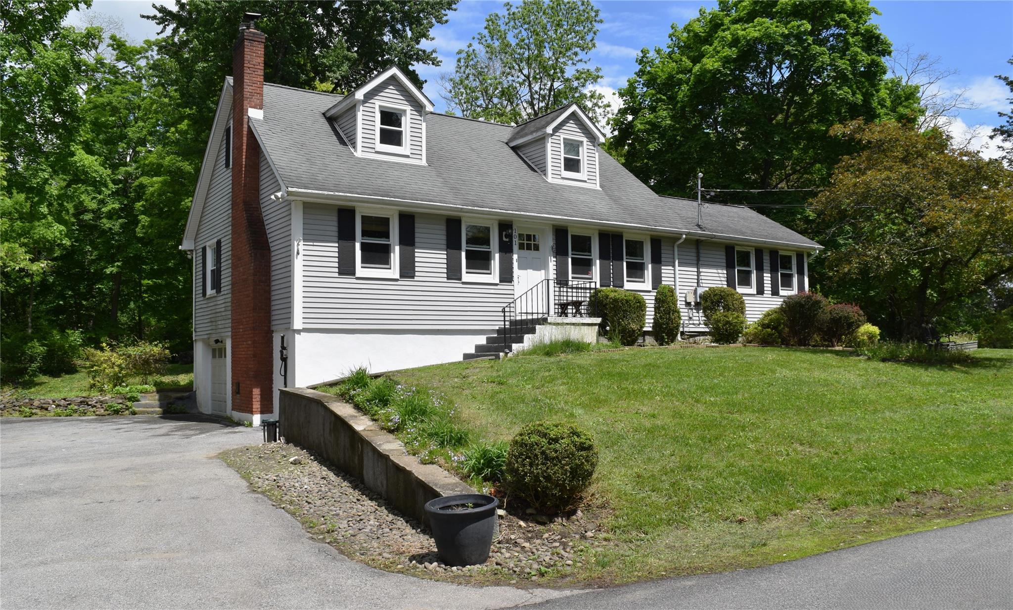 101 Sunrise Hill Road, Fishkill, New York image 2