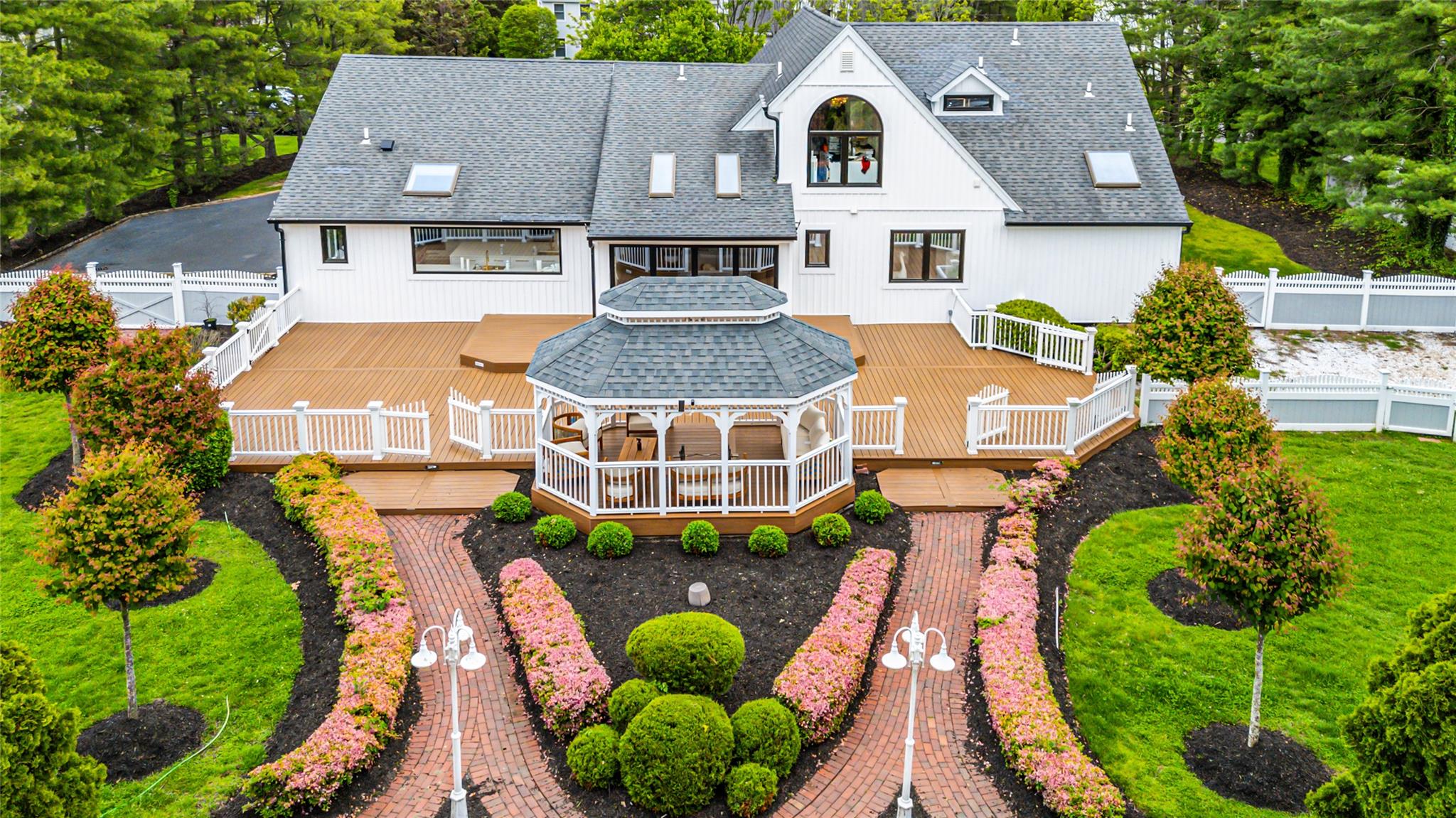 4 Miller Farms Court, Miller Place, New York image 6