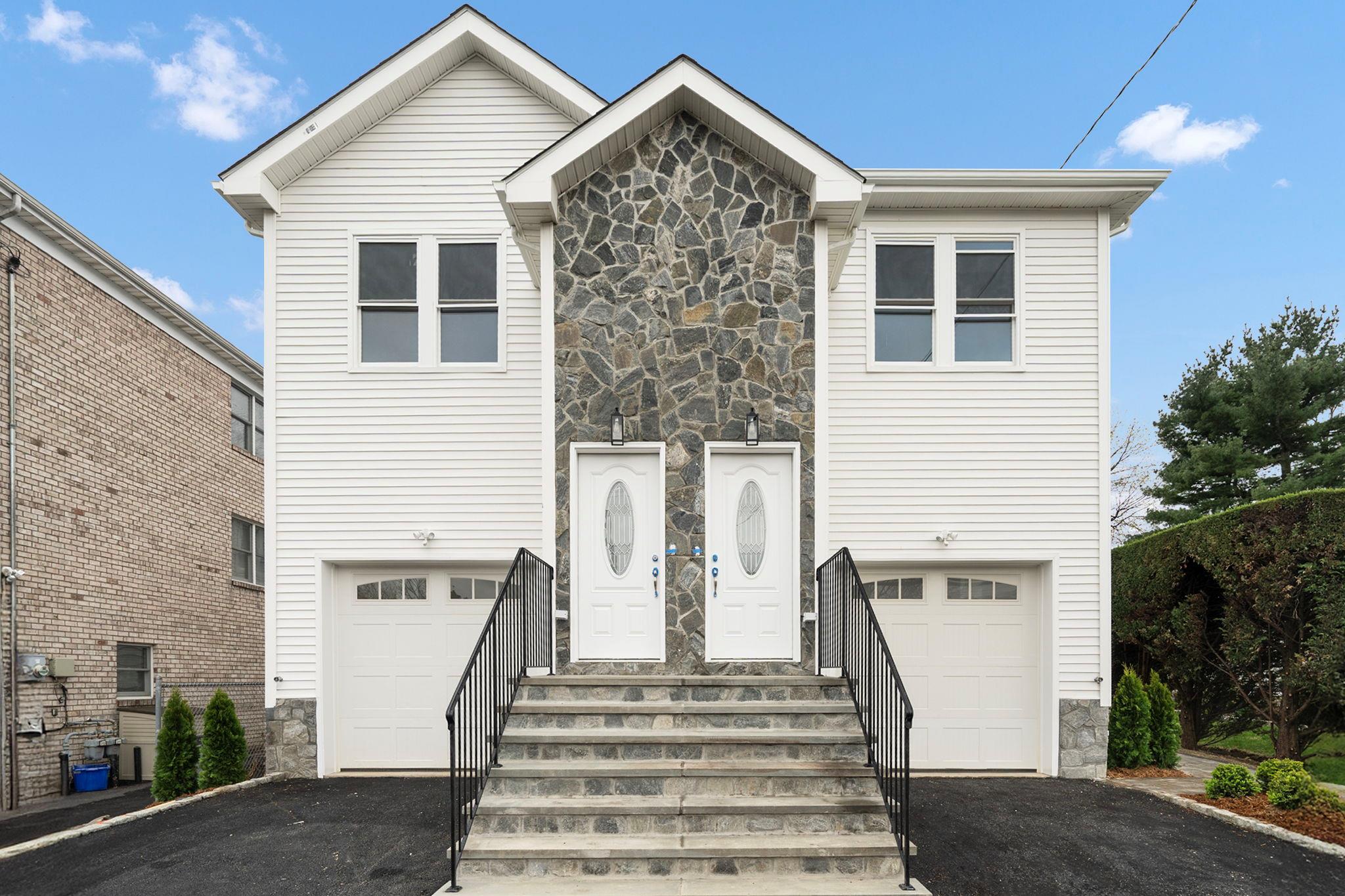 Mile Square Road, Yonkers, New York - 7 Bedrooms  
5 Bathrooms - 