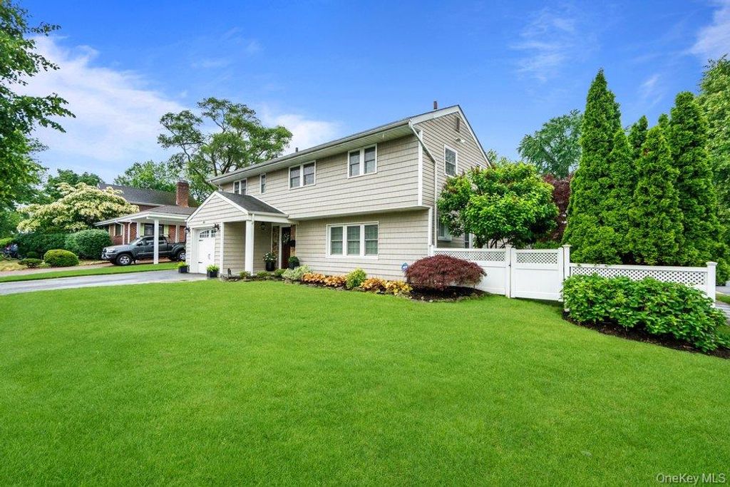 Photo of 80 Joyce Road, Plainview, NY 11803 (MLS # 1017800)