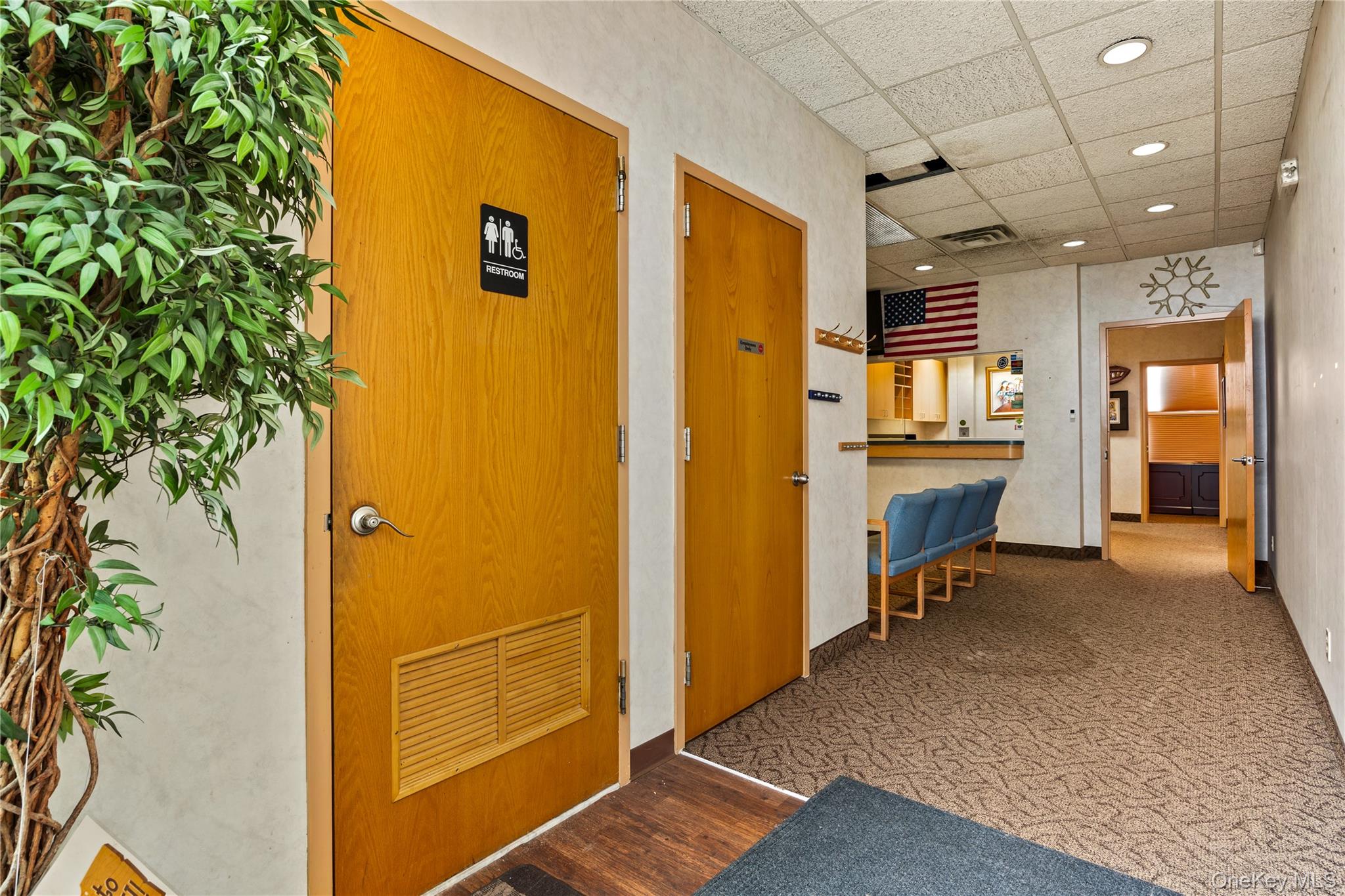 1171 Old Country Road 104