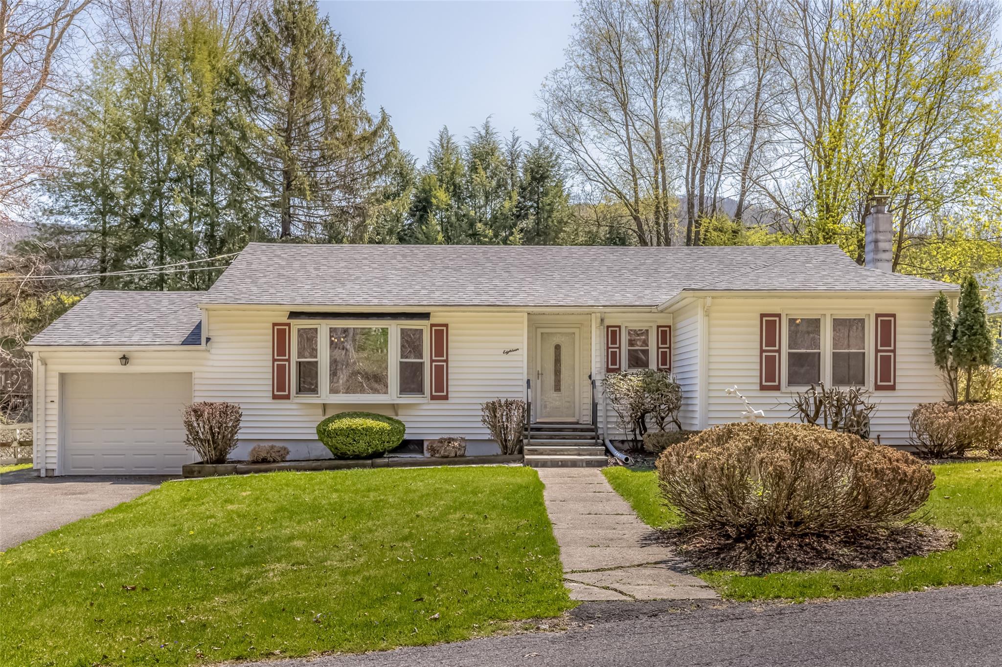 18 Sandra Street, Ellenville, New York image 1