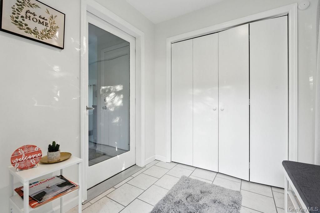 Photo of 100 Manor Lane, Riverhead, NY 11901 (MLS # 960557)