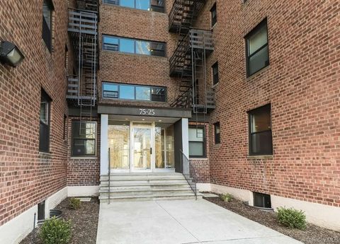 75-25 210th Street 1L Bayside NY 11364