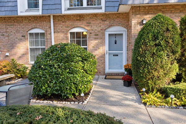 655 MIDDLE COUNTRY RD APT 3B1, CORAM, NY 11727 - Image c67baeb8ccfd5dfdd133f20058d475fc/1259185567