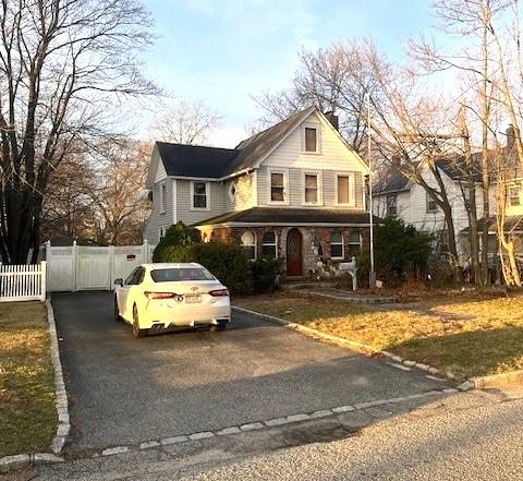 30 Arnold Avenue, West Babylon, New York image 2