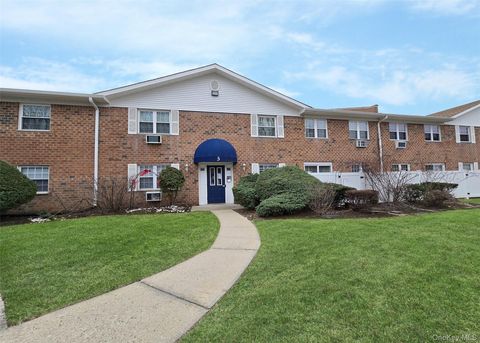 Homes For Sale - 460 Old Town Road #5B<br/> Port Jefferson Station, NY 11772