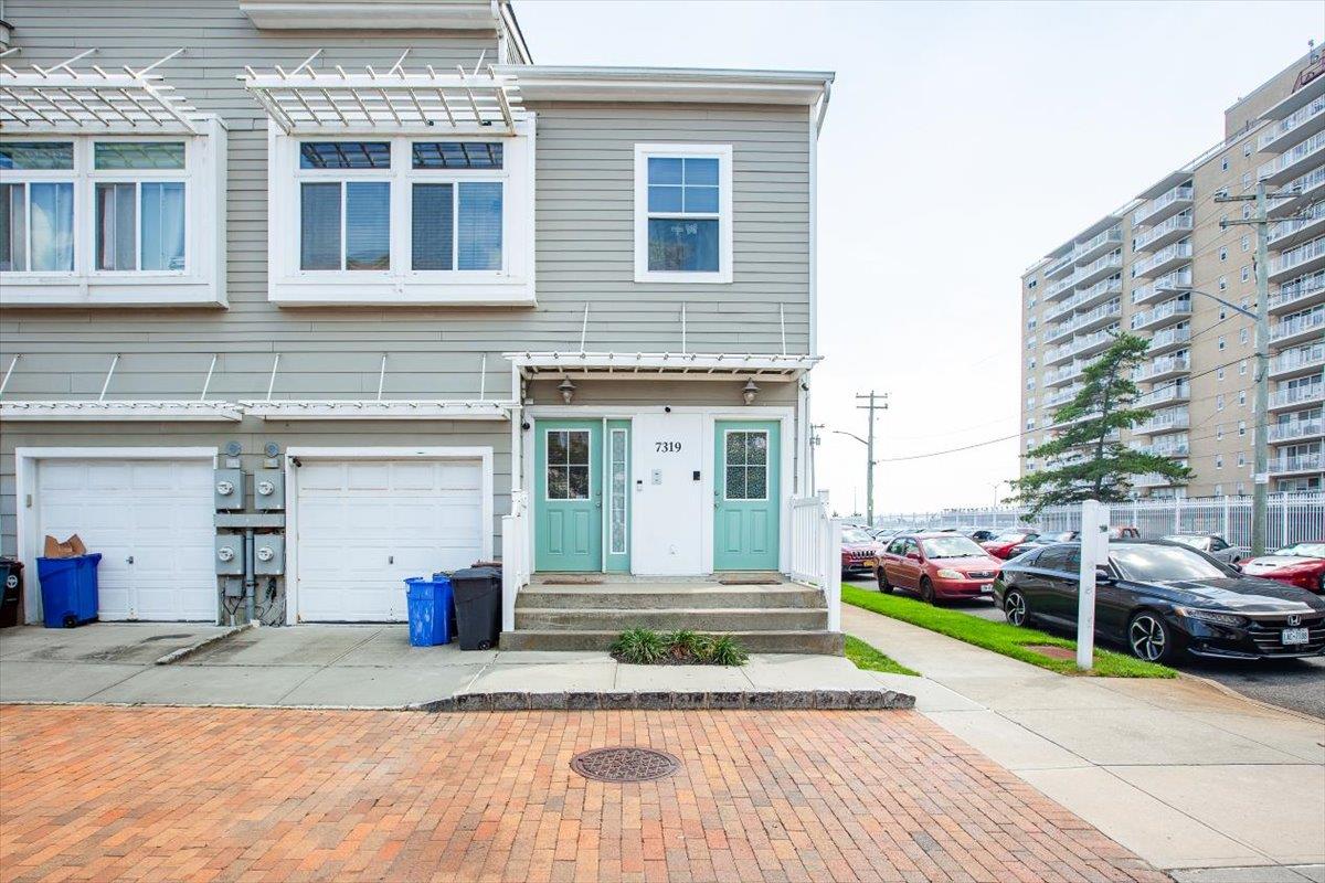 73-19 Arverne Mews Drive