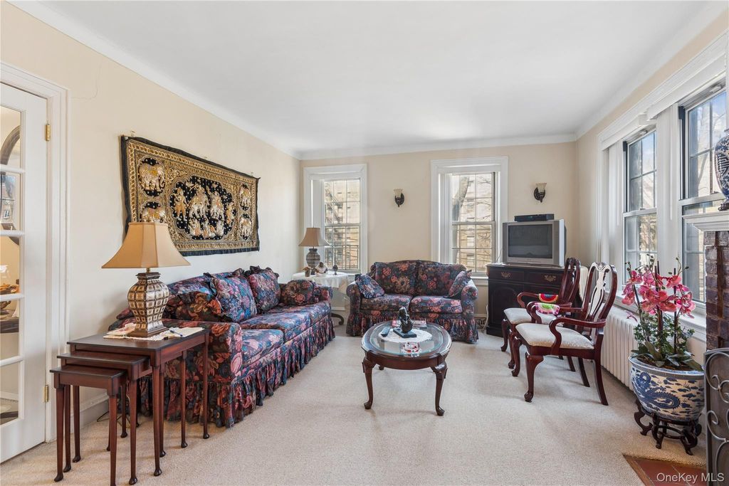 Photo of 150 Burns Street #3F, Forest Hills, NY 11375 (MLS # 994168)