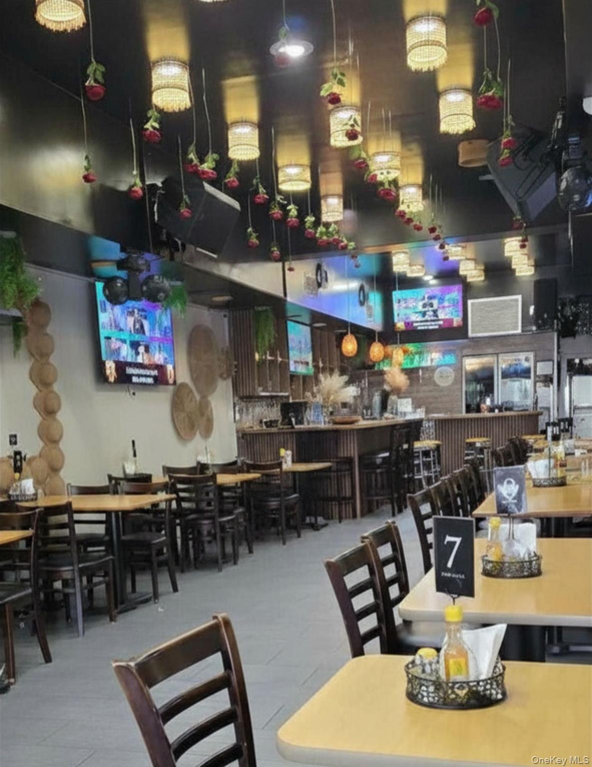 Photo 1 of 12 — 73-18 Northern Blvd, Jackson Heights, NY 11372