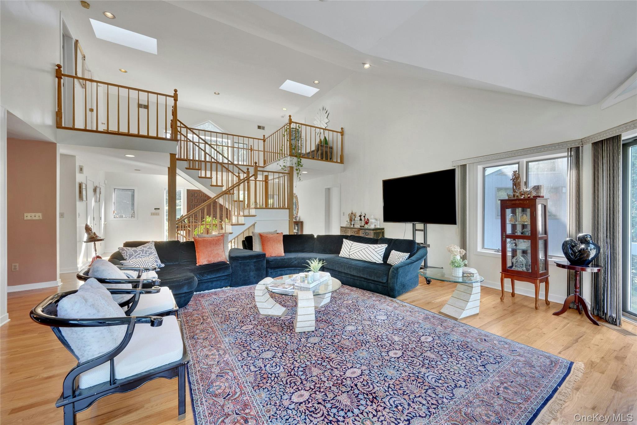 2 Meadowwood Lane