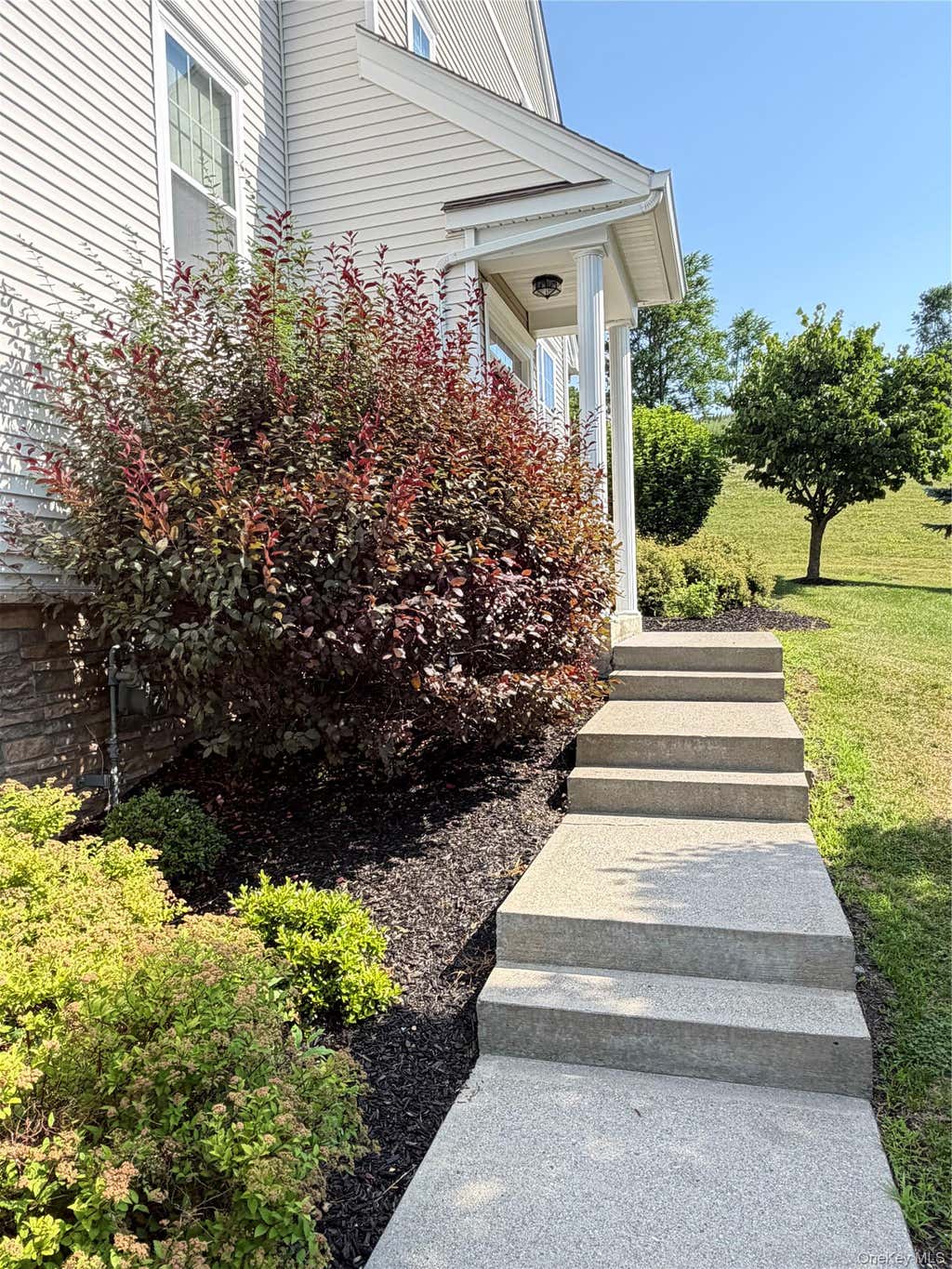 Photo of 2012 Hawthorn Way, New Windsor, NY 12553 (MLS # 1024845)