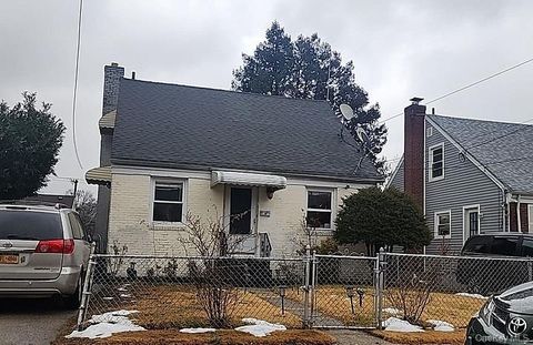 Homes For Sale - 299 Locust Avenue<br/> Uniondale, NY 11553