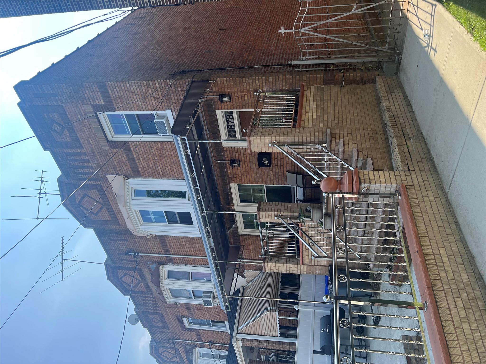 878 Albany Avenue