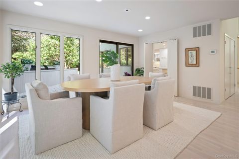 Tiny photo for 35 Neustadt Lane, Chappaqua, NY 10514 (MLS # 936052)