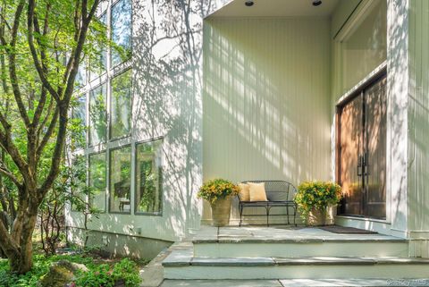 Tiny photo for 35 Neustadt Lane, Chappaqua, NY 10514 (MLS # 936052)