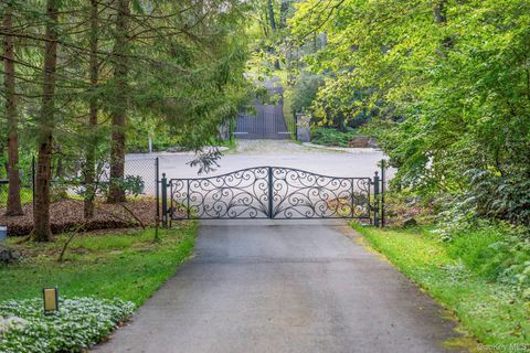 Tiny photo for 35 Neustadt Lane, Chappaqua, NY 10514 (MLS # 936052)